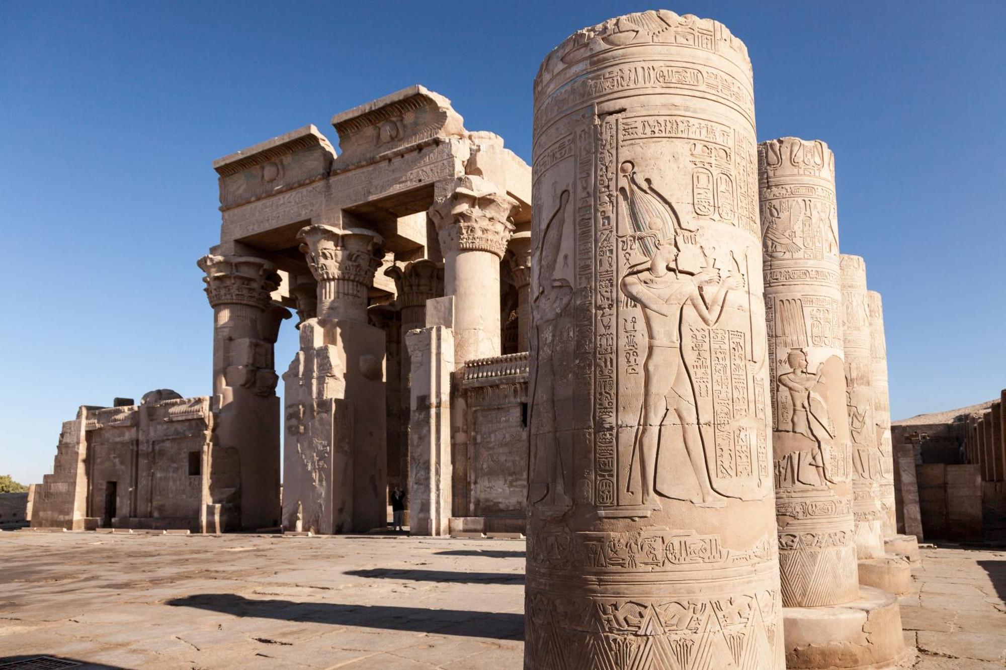 Moevenpick Royal Lily Nile Cruise, Every Monday Four Nights From Luxor, Every Friday Three Nights From Aswan - Including Excursions & Sightseeing Exterior photo
